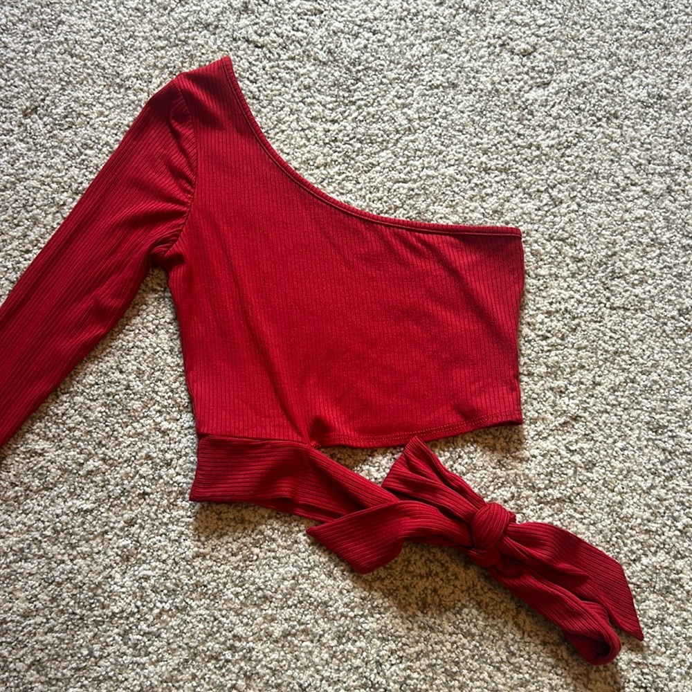 Garage Red One Long Sleeve Too with Slite and Tie